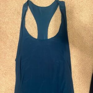 •Onzie• Glossy Flow Tank